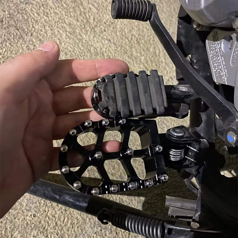 CNC Aluminum Footpegs for Honda Tornado 250 / XR200 / XR250 / XRE300